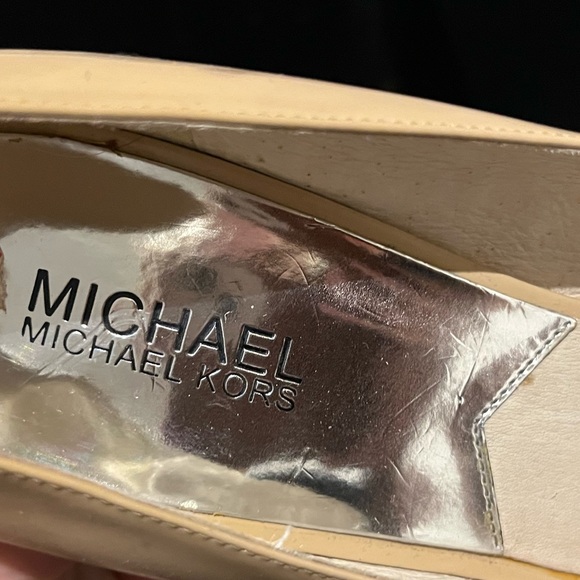 Nude Patent leather peep toe heels - Picture 2 of 4